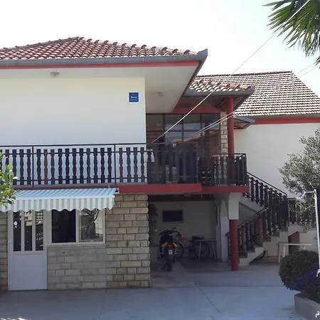Duje דירה