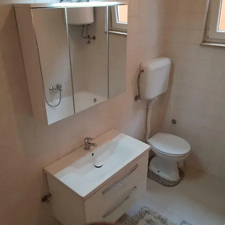 Duje Apartament